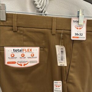 Roundtree & Yorke Men's Brown Pants